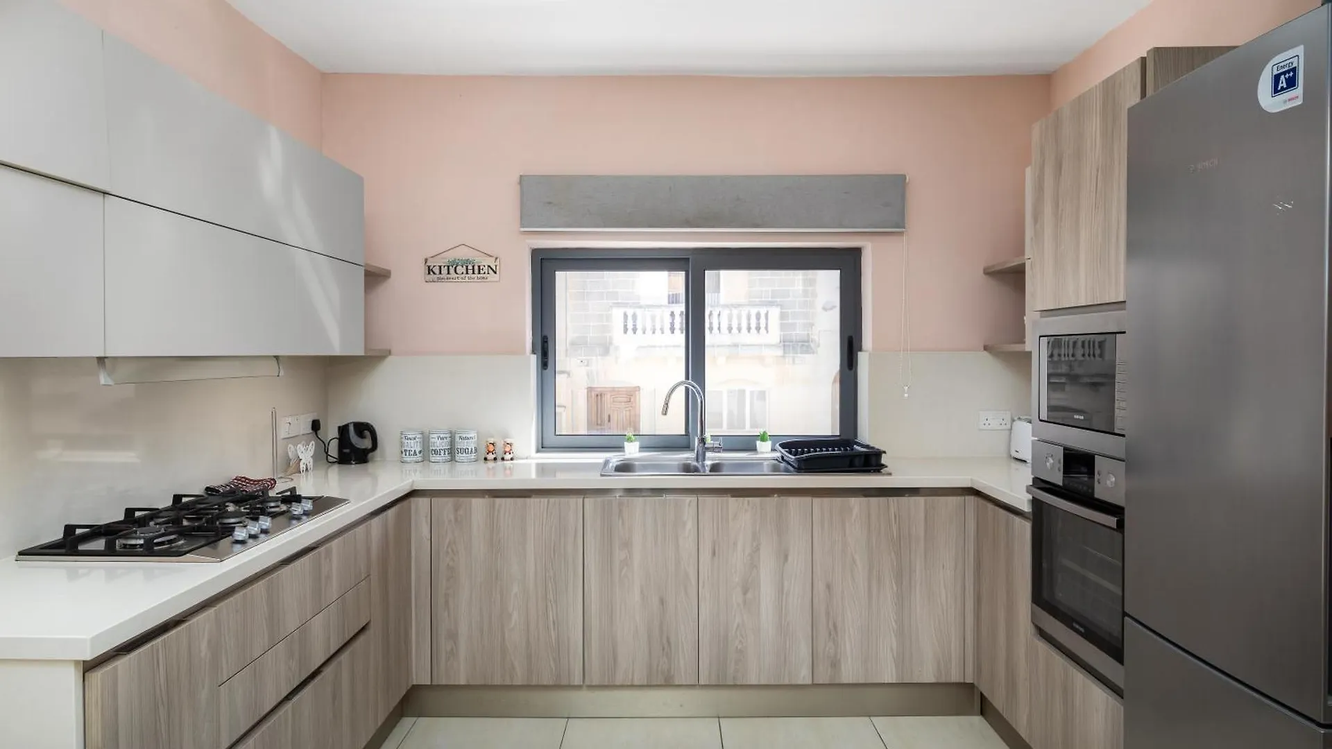 Modern 2Br Stylish Apartment With Large Backyard - Fully-Equipped Accomodation Birkirkara 0*,  Malta