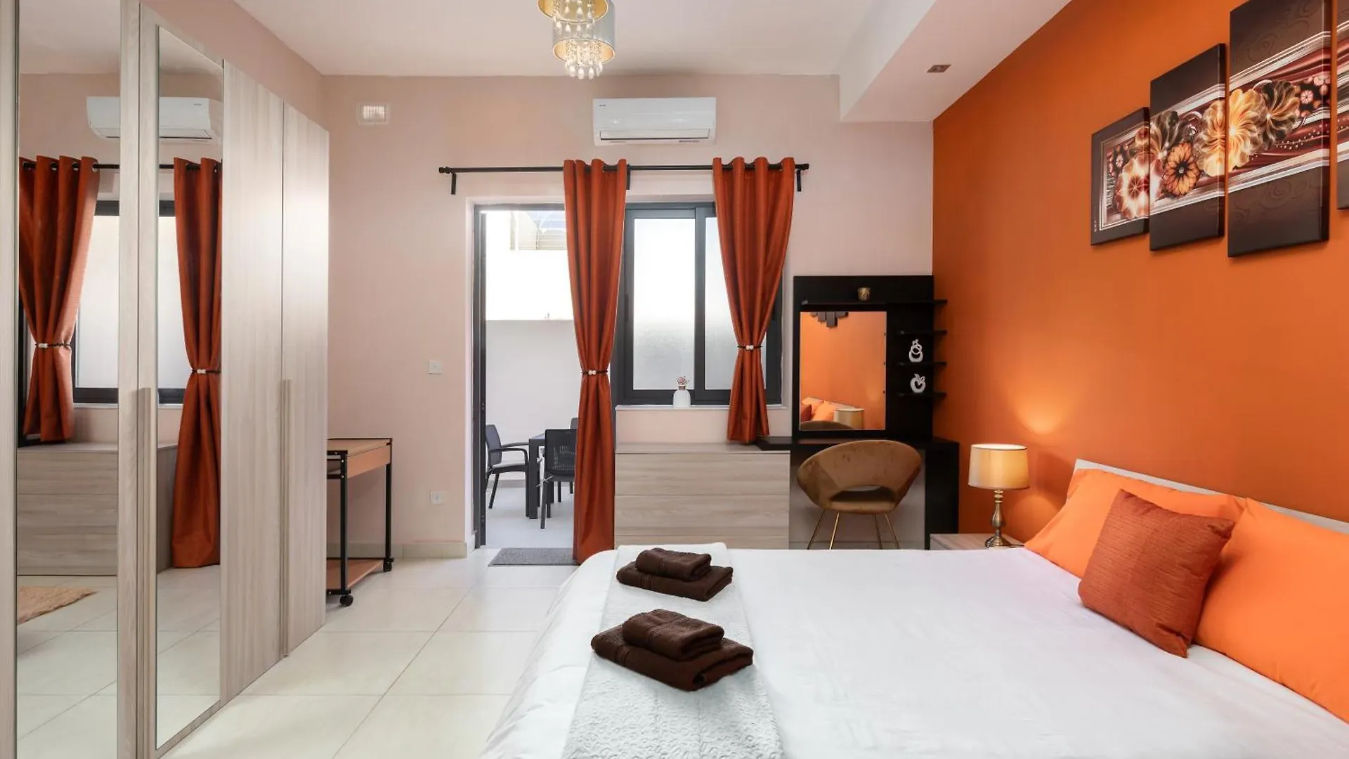 Modern 2Br Stylish Apartment With Large Backyard - Fully-Equipped Accomodation Birkirkara