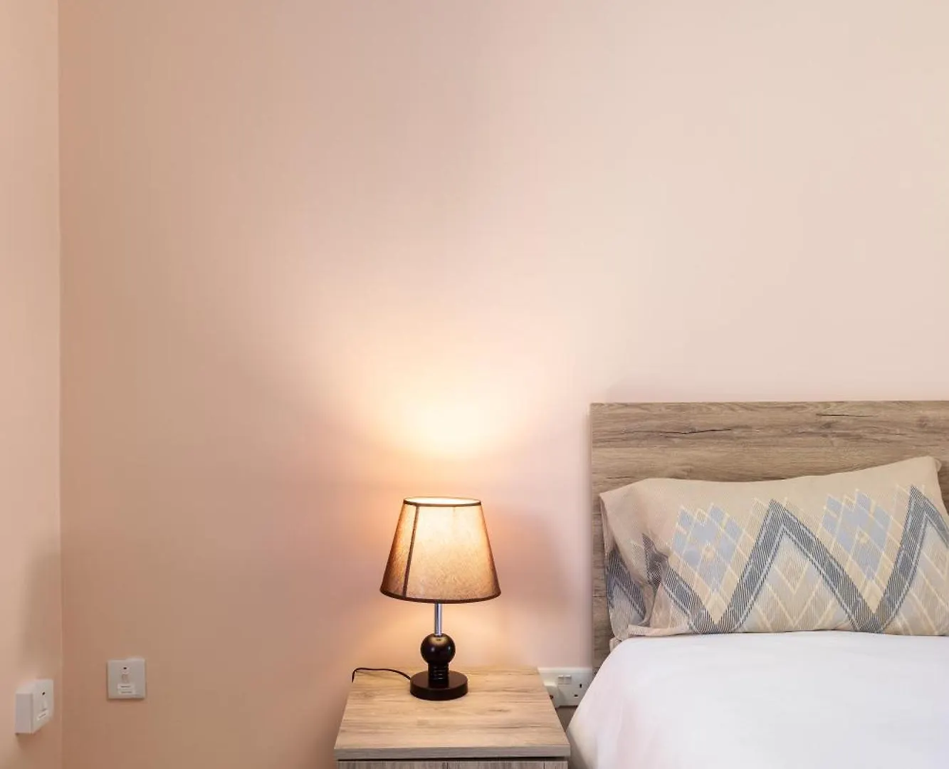 Modern 2Br Stylish Apartment With Large Backyard - Fully-Equipped Accomodation Birkirkara Malta