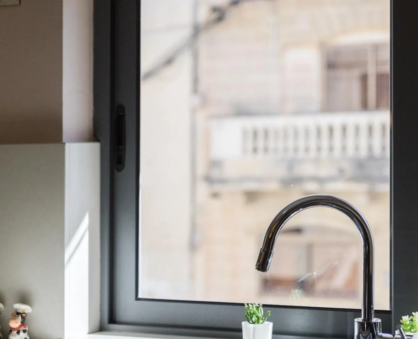 Modern 2Br Stylish Apartment With Large Backyard - Fully-Equipped Accomodation Birkirkara