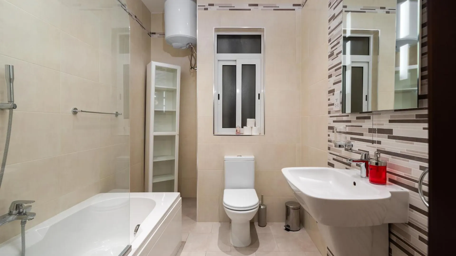 Modern 2Br Stylish Apartment With Large Backyard - Fully-Equipped Accomodation Birkirkara
